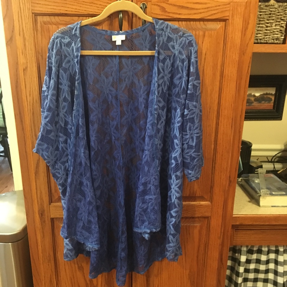Lularoe Lindsay kimono royal blue embroidered sz L